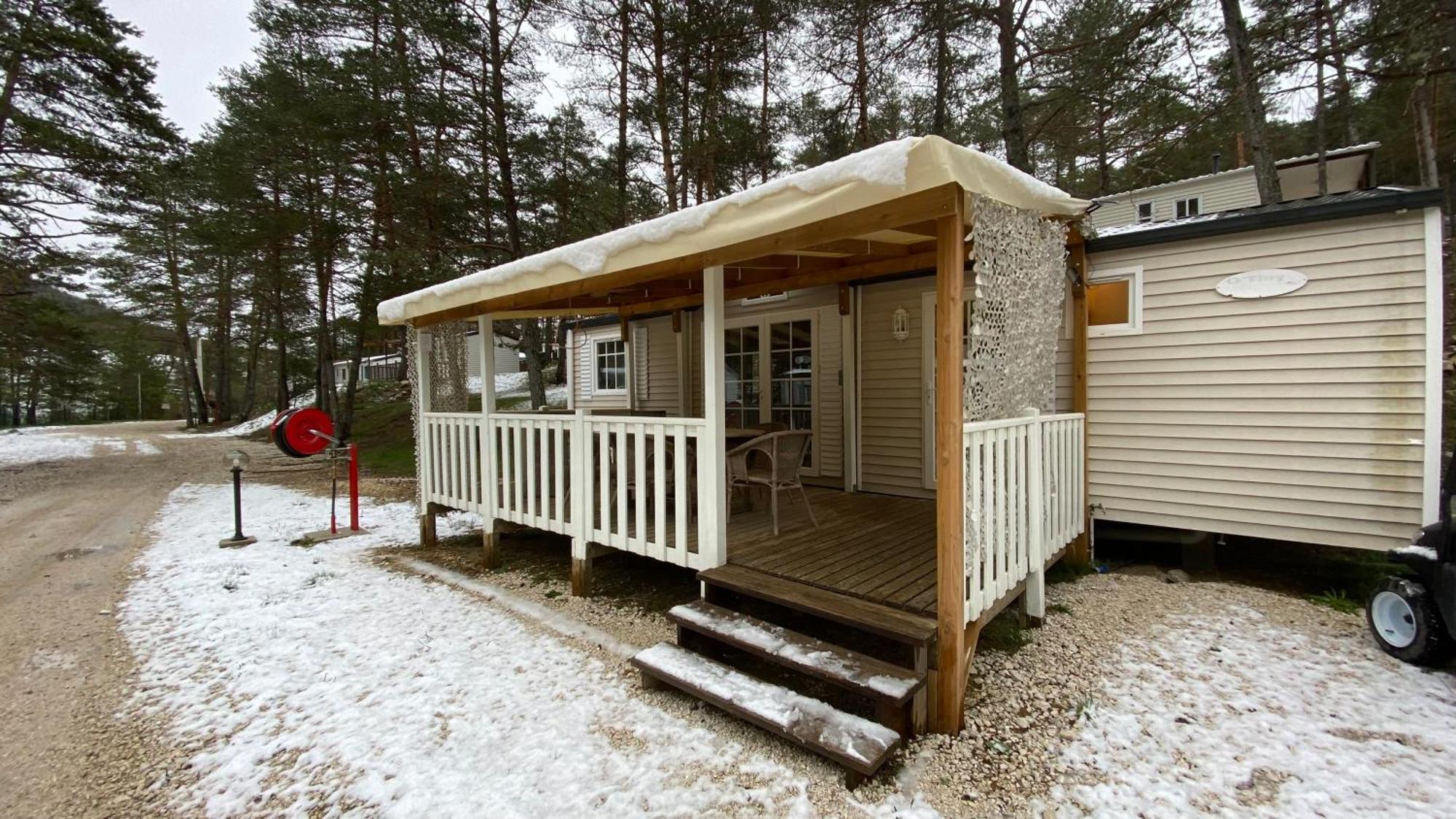 Mobilhome Comfort A La Montagne Saint-Auban  Eksteriør bilde